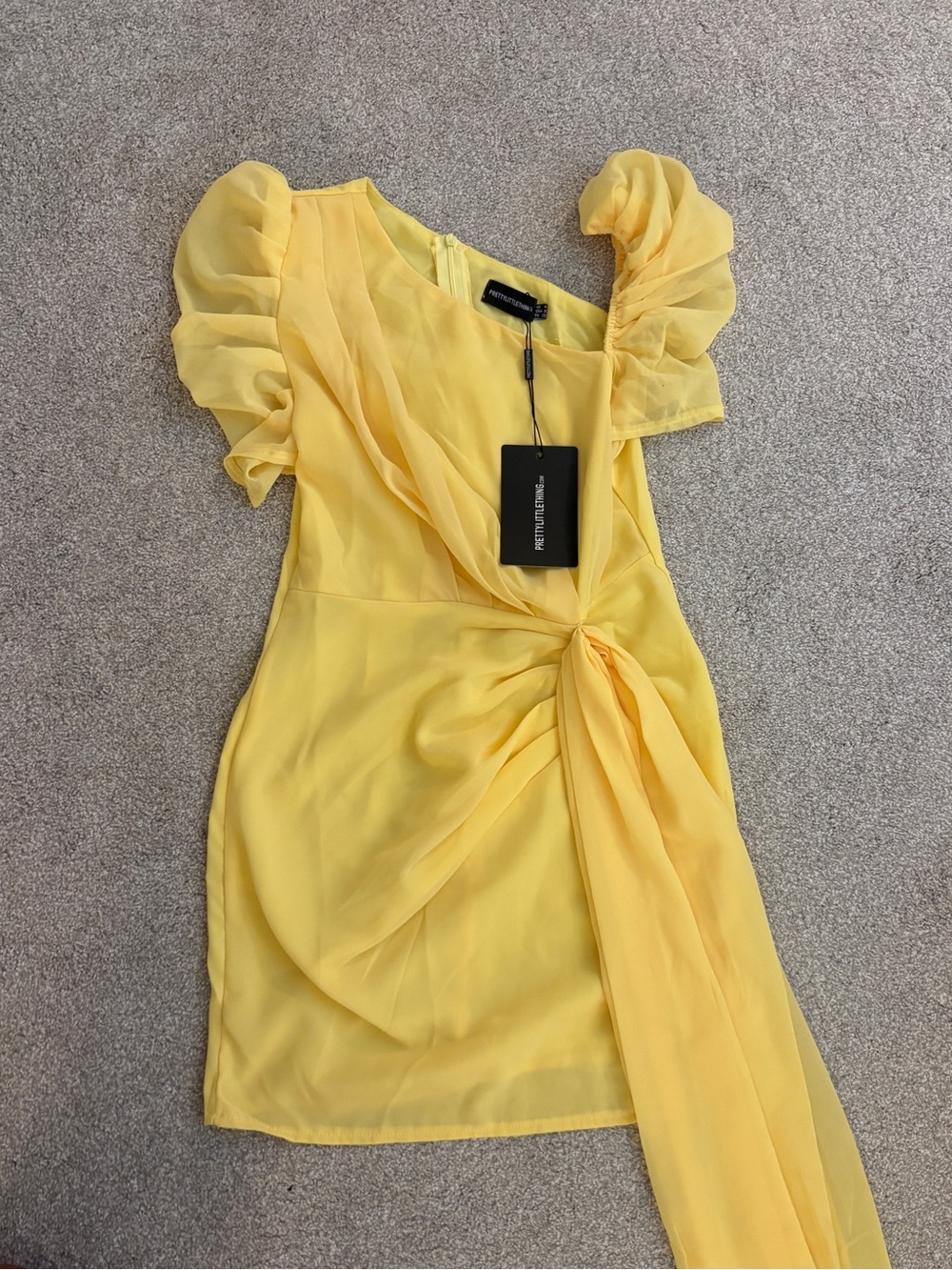 PRETTYLITTLETHING - Lemon Chiffon One Shoulder Draped Bodycon Dress